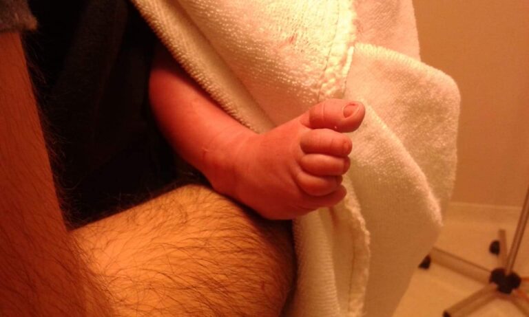 Szüléstörténet 95, Sára baba