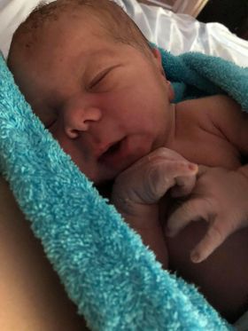 Szüléstörténet 147, Barnus baba